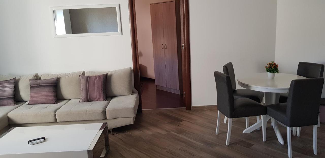 Apartment Ruzmarin Budva