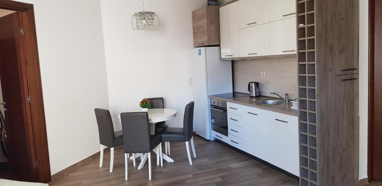 Apartment Ruzmarin *