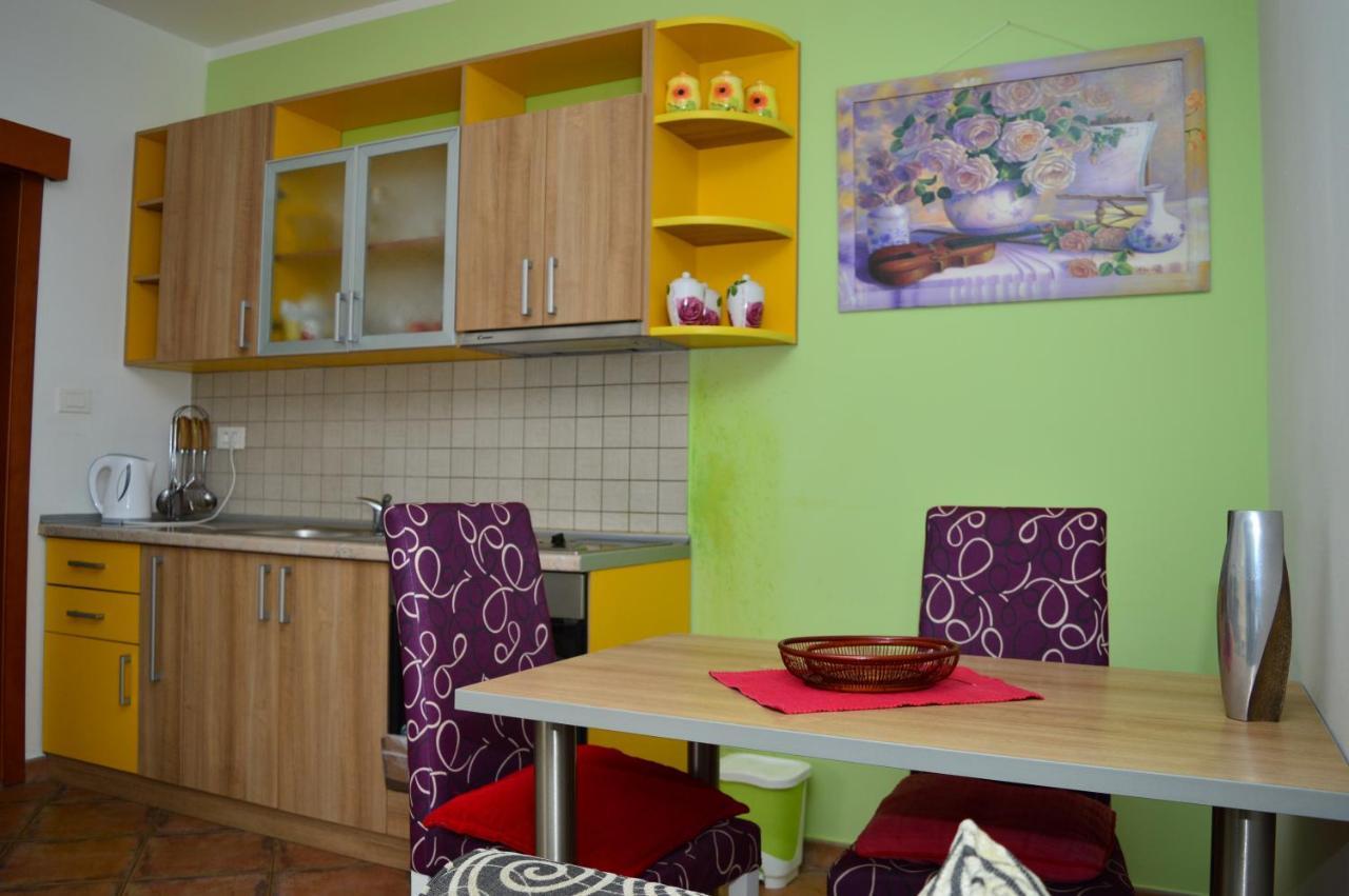 Apartment Ruzmarin Budva