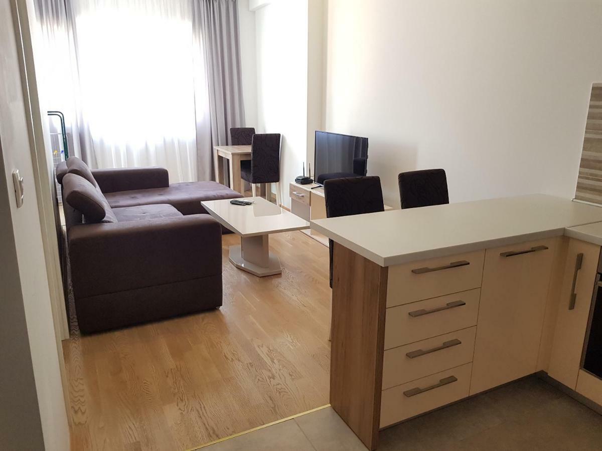 Apartment Ruzmarin Budva
