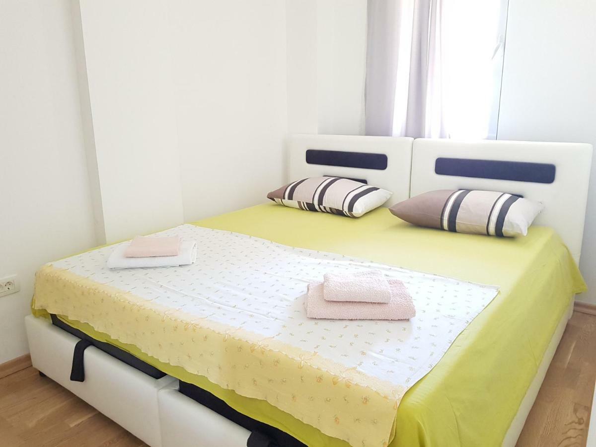 Ruzmarin Apartment *
