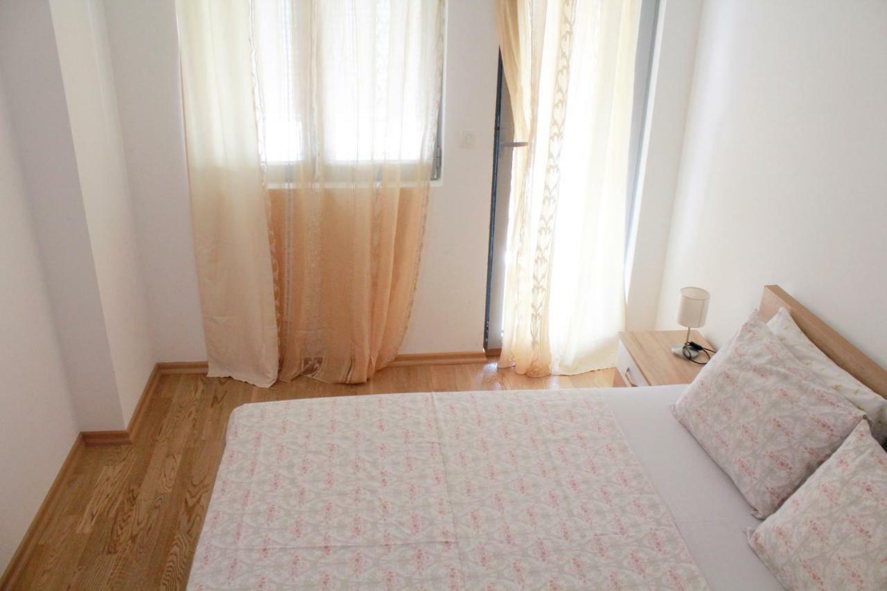 Ruzmarin Apartment *