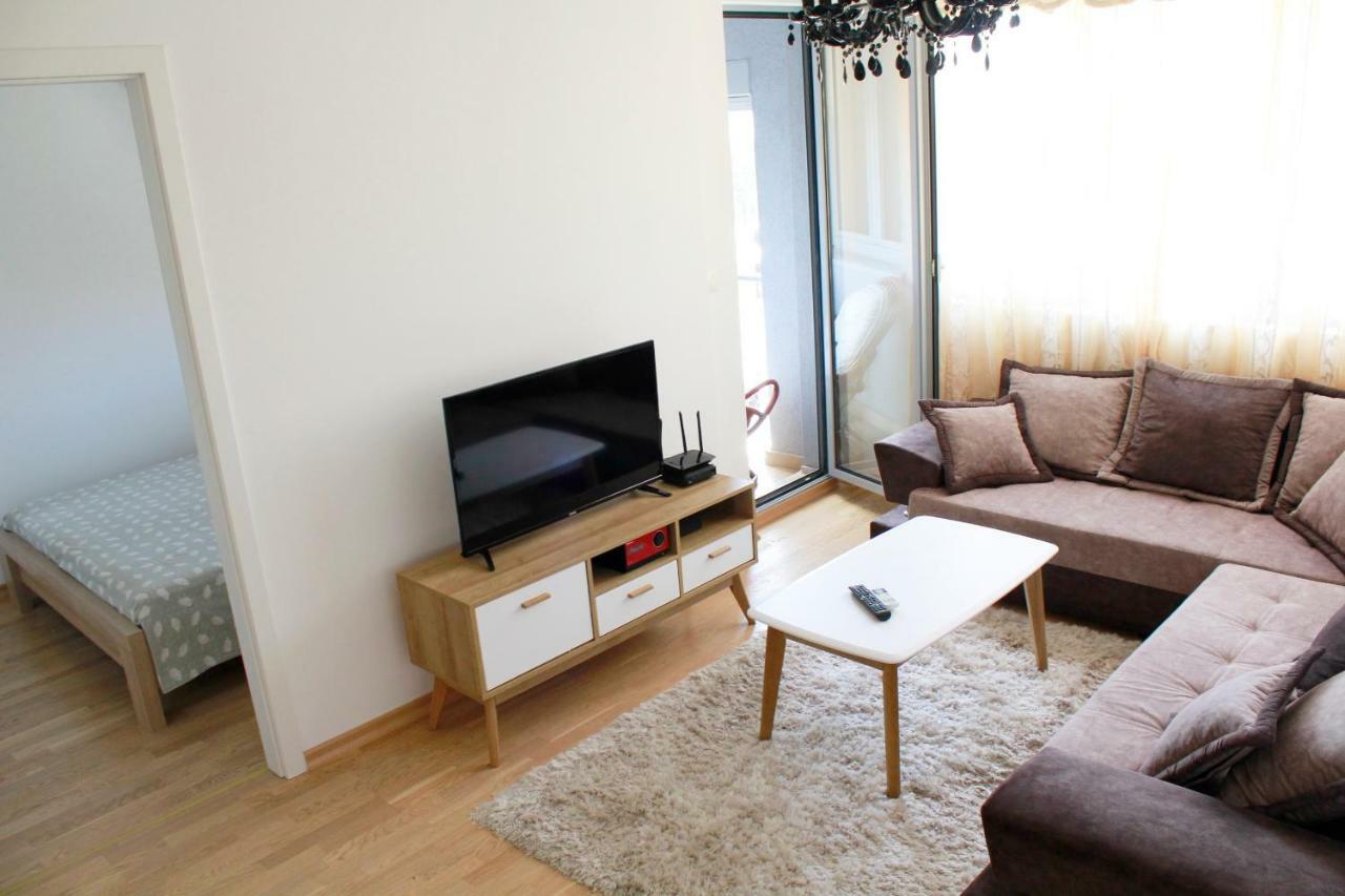 Apartment Ruzmarin Budva